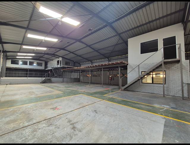 5,500M² WAREHOUSE FOR SALE IN WADEVILLE